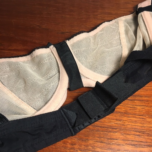 Chantal Thomass Bra and Panty set - Picture 7 of 9